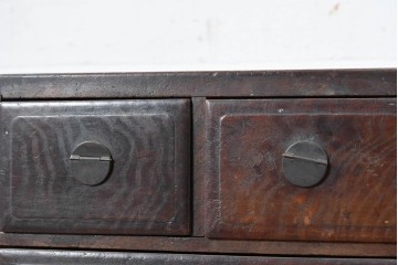 和製アンティーク　槐(えんじゅ)材　胴金具が渋みを添える小引き出し　(R-088338)
