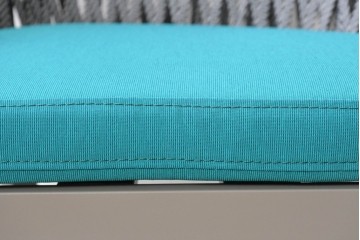 新古　展示品　超美品　ロープ編みの背もたれとターコイズブルーの座面がお洒落なアームチェア　制作費約12万円　(R-088341)