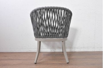 新古　展示品　超美品　ロープ編みの背もたれとターコイズブルーの座面がお洒落なアームチェア　制作費約12万円　(R-088341)