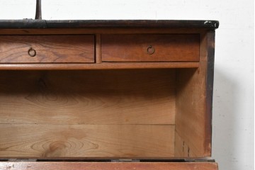 韓国アンティーク　李朝家具　欅(ケヤキ)材　重厚な金具があしらわれたバンダチ　(R-088345)
