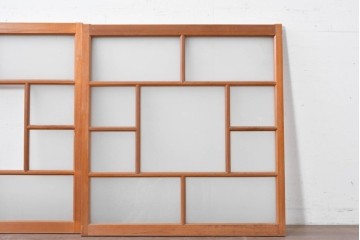 ヴィンテージ建具　昭和中期　大正ロマン　すっきりとしたデザインの窓2枚セット　(R-088352)