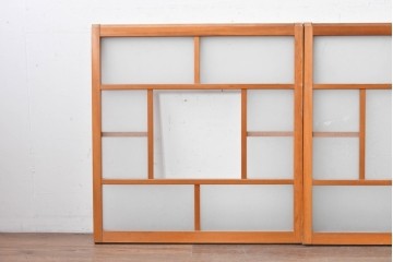 ヴィンテージ建具　昭和中期　大正ロマン　すっきりとしたデザインの窓2枚セット　(R-088352)