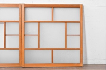 ヴィンテージ建具　昭和中期　大正ロマン　すっきりとしたデザインの窓2枚セット　(R-088352)