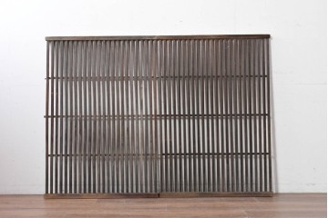 アンティーク建具　明治期から大正期　深みのある木味が趣深い古い町屋の出格子2枚セット　(R-088353)
