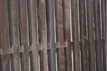 アンティーク建具　明治期から大正期　深みのある木味が趣深い古い町屋の出格子2枚セット　(R-088353)