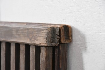アンティーク建具　明治期から大正期　深みのある木味が趣深い古い町屋の出格子2枚セット　(R-088353)