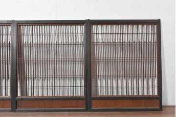 アンティーク建具　大正期から昭和初期　黒枠が印象的な格子入り窓4枚セット　(R-088354)