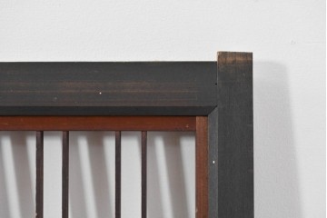 アンティーク建具　大正期から昭和初期　黒枠が印象的な格子入り窓4枚セット　(R-088354)