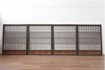 アンティーク建具　大正期から昭和初期　黒枠が印象的な格子入り窓4枚セット　(R-088354)