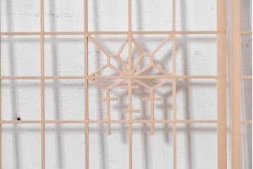中古　淡い木色と松葉風の組子が上品な組子窓4枚セット　(R-088357)