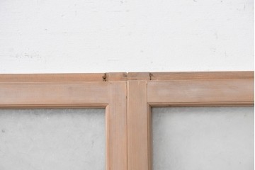 アンティーク建具　昭和初期から昭和中期　上手物!　大正ロマン　趣あるデザインガラス入りの窓2枚セット　(R-088360)