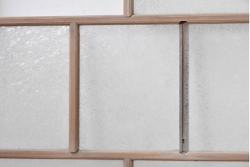アンティーク建具　昭和初期から昭和中期　上手物!　大正ロマン　趣あるデザインガラス入りの窓2枚セット　(R-088360)