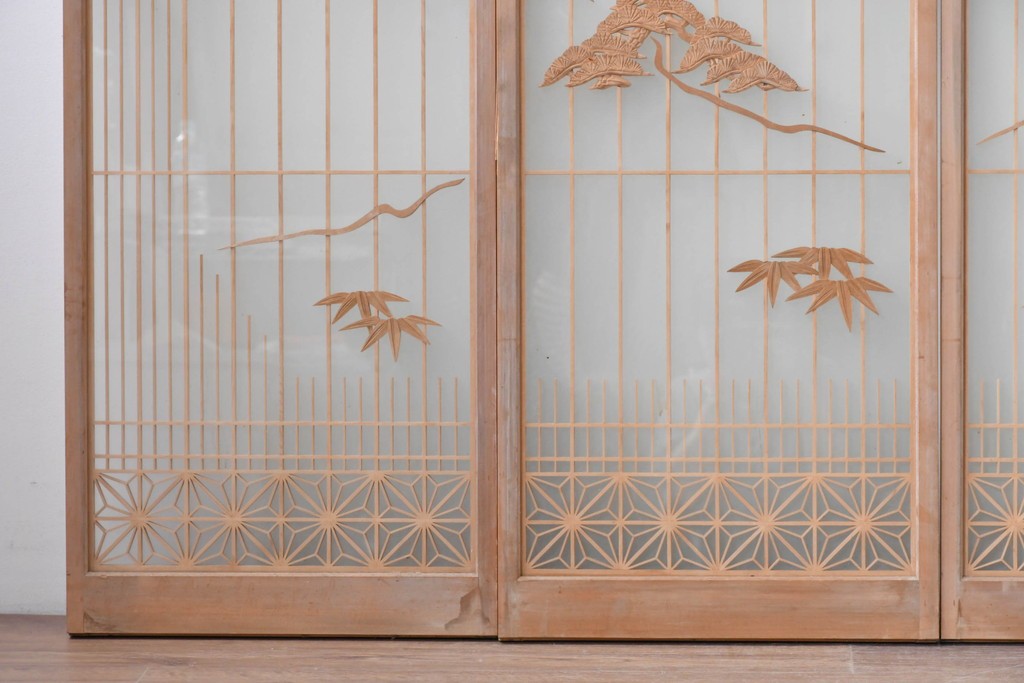ヴィンテージ建具　昭和後期　両面ガラス　松竹梅と鶴亀が描かれた縁起の良い組子入り書院戸4枚セット　(R-088362)