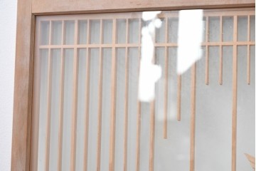 ヴィンテージ建具　昭和後期　両面ガラス　松竹梅と鶴亀が描かれた縁起の良い組子入り書院戸4枚セット　(R-088362)