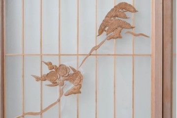 ヴィンテージ建具　昭和後期　両面ガラス　松竹梅と鶴亀が描かれた縁起の良い組子入り書院戸4枚セット　(R-088362)