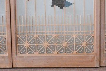 ヴィンテージ建具　昭和後期　両面ガラス　松竹梅と鶴亀が描かれた縁起の良い組子入り書院戸4枚セット　(R-088362)