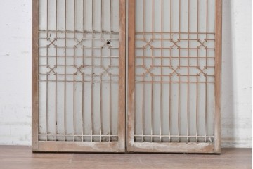 ヴィンテージ建具　昭和中期　片面ガラス　幾何学模様の組子が目を引くガラス窓2枚セット　(R-088363)