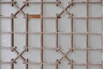 ヴィンテージ建具　昭和中期　片面ガラス　幾何学模様の組子が目を引くガラス窓2枚セット　(R-088363)
