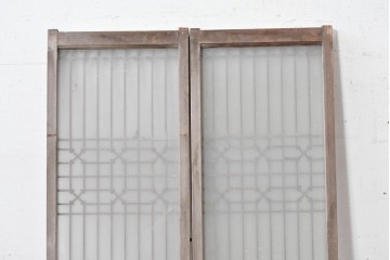 ヴィンテージ建具　昭和中期　片面ガラス　幾何学模様の組子が目を引くガラス窓2枚セット　(R-088363)