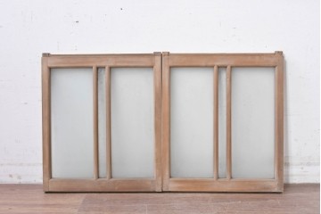 ヴィンテージ建具　昭和中期　シンプルな縦桟デザインの小さな窓2枚セット　(R-088367)