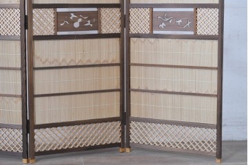 和製ヴィンテージ　美品　格子と透かし彫りが目を引く4連衝立て　(R-088368)