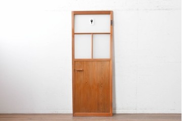 ヴィンテージ建具　昭和中期　温かみのある木肌とガラスを組み合わせたシンプルなガラスドア1枚　(R-088371)