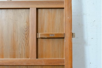 ヴィンテージ建具　昭和中期　温かみのある木肌とガラスを組み合わせたシンプルなガラスドア1枚　(R-088371)