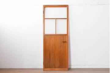 ヴィンテージ建具　昭和中期　温かみのある木肌とガラスを組み合わせたシンプルなガラスドア1枚　(R-088372)