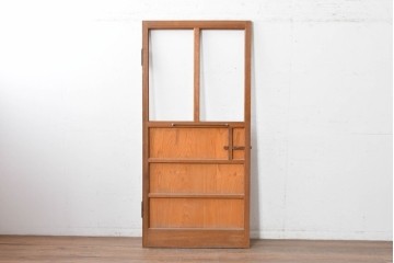 ヴィンテージ建具　昭和中期　温かみのある木肌とガラスを組み合わせたシンプルなガラスドア1枚　(R-088374)
