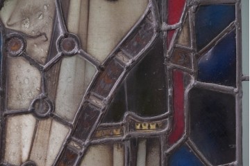 アンティーク建具　イギリス　聖バルトロマイを描いた古い教会のステンドグラス窓1枚　(R-088379)