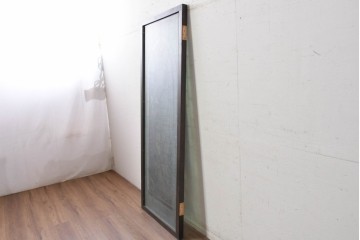 アンティーク建具　イギリス　聖バルトロマイを描いた古い教会のステンドグラス窓1枚　(R-088379)