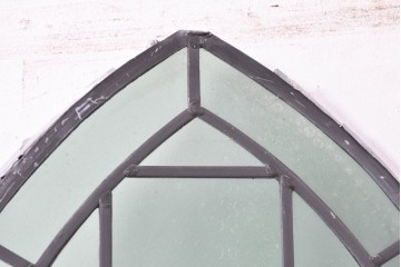 アンティーク建具　イギリス国章　鮮やかなエナメル絵付けで描かれた王冠を被ったライオンのステンドグラス窓1枚　(R-088388)