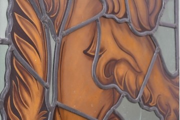 アンティーク建具　イギリス国章　鮮やかなエナメル絵付けで描かれた王冠を被ったライオンのステンドグラス窓1枚　(R-088388)