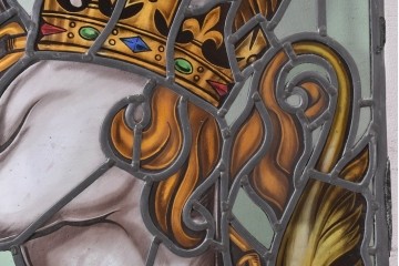 アンティーク建具　イギリス国章　鮮やかなエナメル絵付けで描かれた鎖につながれたユニコーンのステンドグラス窓1枚　(R-088389)