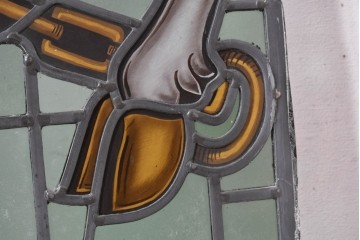 アンティーク建具　イギリス国章　鮮やかなエナメル絵付けで描かれた鎖につながれたユニコーンのステンドグラス窓1枚　(R-088389)