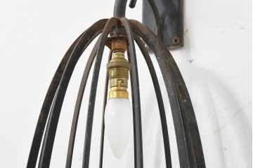 イギリスアンティーク　ロートアイアン　上下どちらでも取り付けられるウォールライト　(R-088402)
