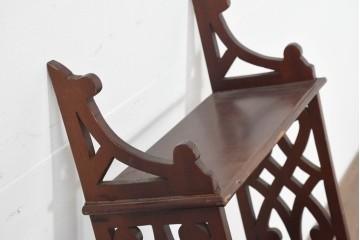 イギリスヴィンテージ　透かし彫りが美しいウォールシェルフ　(R-088406)