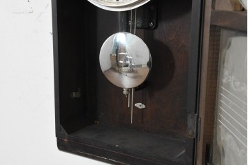 和製ヴィンテージ　愛知時計電機(アイチ、AICHI)　水面のような木目が特徴のレトロな振り子時計　(R-088411)