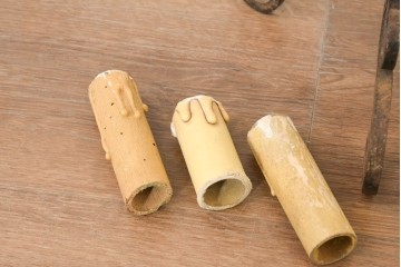 《スタンドライト加工費込み》　イギリスアンティーク　ロートアイアン製　クラシカルな燭台型の3灯スタンドライト　(R-088417)