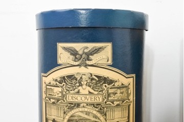 【簡易リペア限定品】　紙製　ヴィクトリアン調の広告図版をあしらった円柱ボックス3点セット　(R-088431)