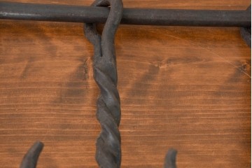 イギリスアンティーク　1930年から1950年頃　ロートアイアン　ツイストデザインの5連フック　(R-088433)