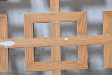 中国ヴィンテージ建具　幾何学意匠がモダンな中国格子1枚　(R-088443)