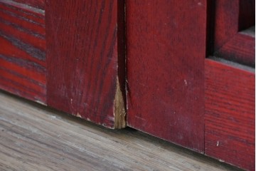 中古建具　中国　赤と黒の色使いが印象的な中国格子3枚セット　(R-088445)