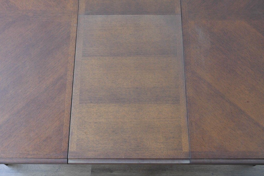中古　maruni(マルニ木工)　地中海シリーズ　優雅な八角形天板と伸長式が魅力のクラシカルなエクステンションテーブル　(R-088455)