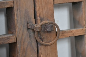 中国アンティーク建具　1900年頃　李朝風の端正なマス目格子が美しい窓2枚(1対)セット　(R-088456)
