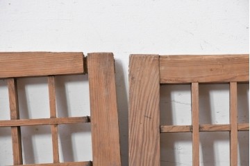 中国アンティーク建具　1900年頃　李朝風の端正なマス目格子が美しい窓2枚(1対)セット　(R-088457)
