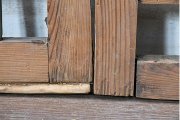 中国アンティーク建具　1900年頃　李朝風の端正なマス目格子が美しい窓2枚(1対)セット　(R-088457)