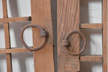 中国アンティーク建具　1900年頃　李朝風の端正なマス目格子が美しい窓2枚(1対)セット　(R-088457)