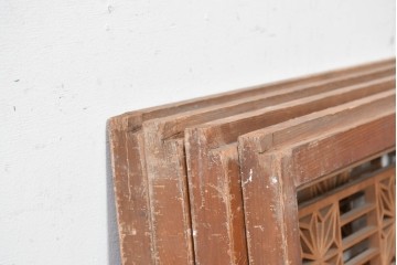ヴィンテージ建具　昭和後期　幾何学模様と麻の葉組子が美しい小さな引き戸4枚セット　(R-088458)