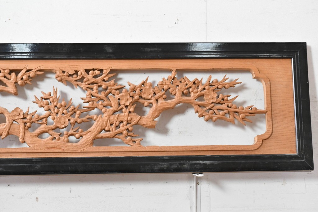ヴィンテージ建具　昭和中期から昭和後期　欅(ケヤキ)材　雅弘作　松竹梅の彫刻が見事な欄間2枚セット　(R-088459)